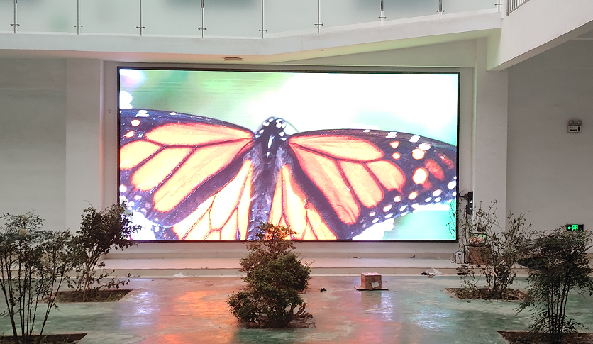 P1.95 LED室內(nèi)顯示屏